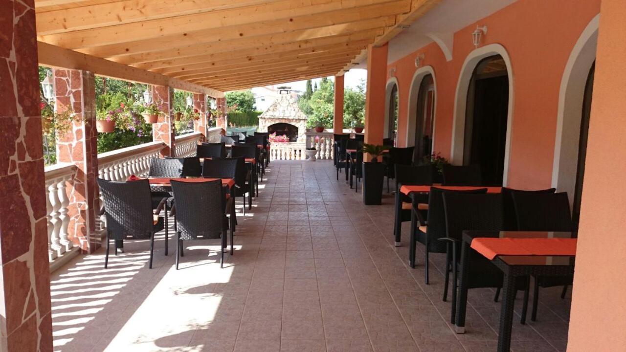 Villa Nikolina 梅杜林 外观 照片